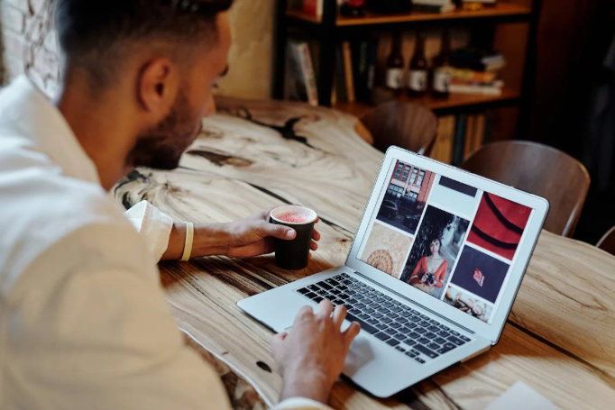 15 Essential Features for a Successful Art Ecommerce Store